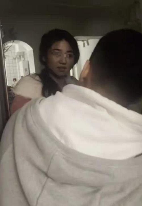 阿姨吃瓜完整视频播放,趣味横生的夏日午后时光